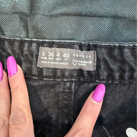 🔥Primark Classic Black Denim Women's Shorts Size 4 EUC🔥 - Picture 3 of 6